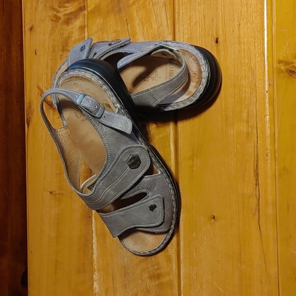 💚Ladies Finn Comfort Gray Sandals - Picture 3 of 16